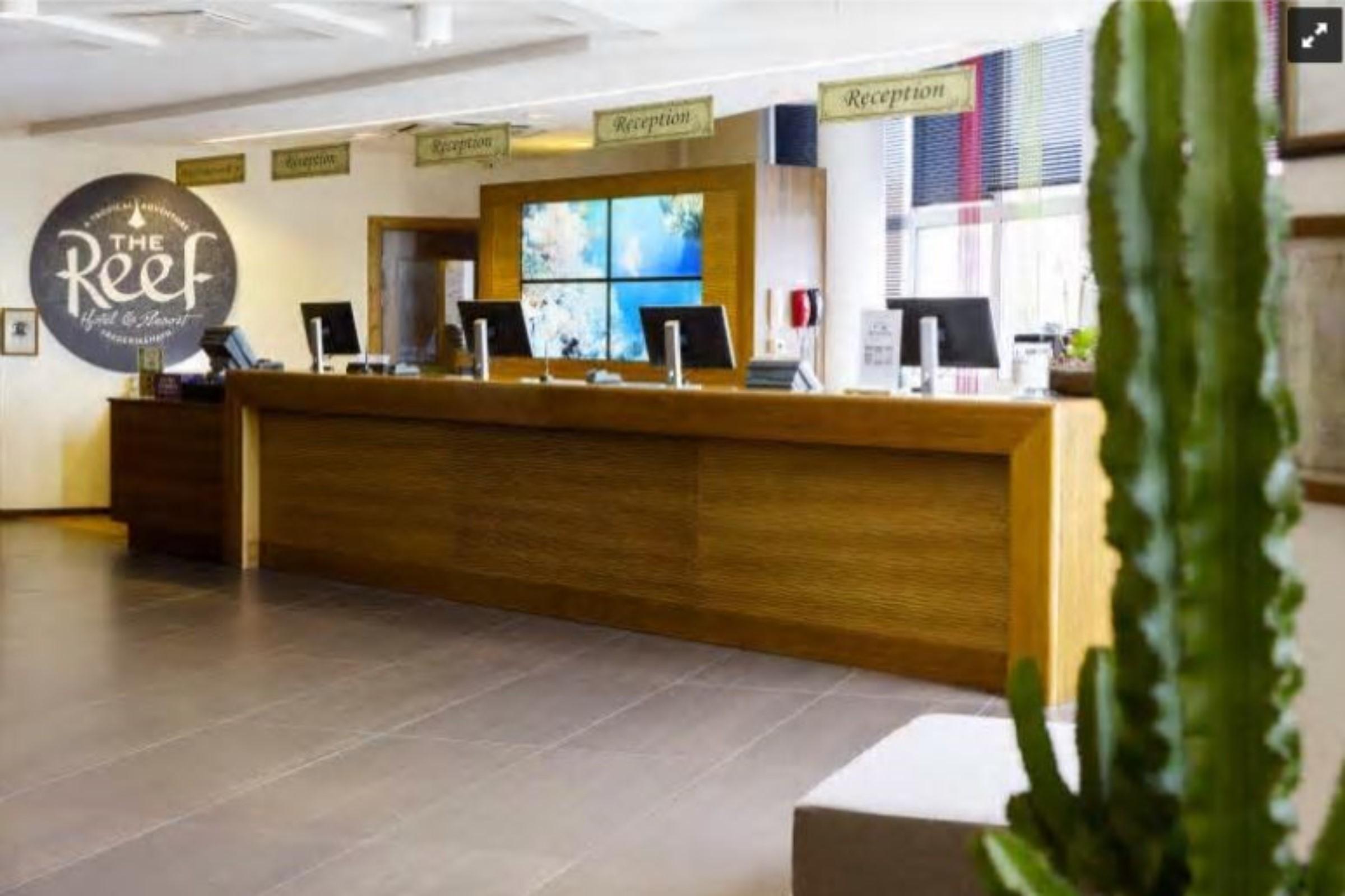 Quality Hotel The Reef เฟรเดริกส์ฮัฟน์ ภายนอก รูปภาพ